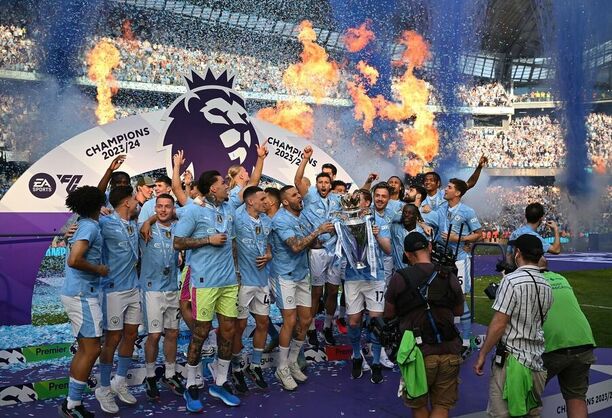 Manchester City jako první v anglické historii ovládl ligu čtyřikrát v řadě