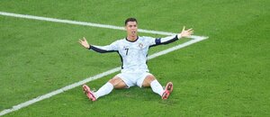Cristiano Ronaldo během utkání s Gruzií