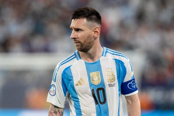 Lionel Messi během semifinále s Kanadou