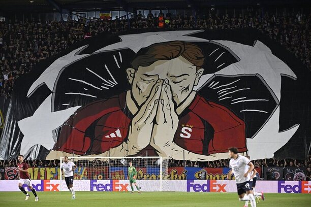 Choreo sparťanských fanoušků při utkání s Malmö