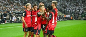 Leverkusen pokračuje ve výkonech z minulé sezony