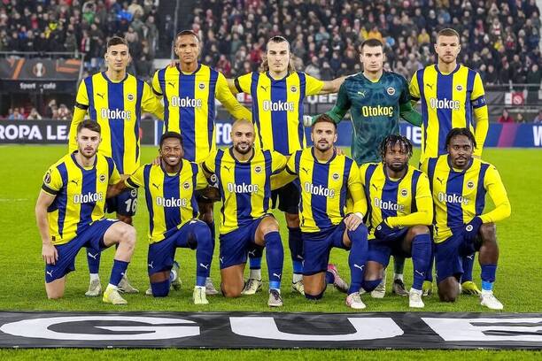 Fotbalisté Fenerbahce před zápasem 4. kola Evropské ligy s Alkmaarem