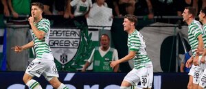 Fotbalisté Ferencvárose slaví gól Fotbalisté Ferencvárose slaví gól