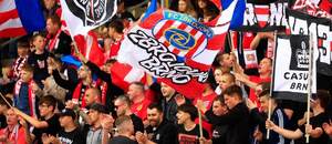 Fanoušci podporují Zbrojovku Brno i v nelehkém období Fanoušci podporují Zbrojovku Brno i v nelehkém období