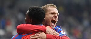 Rafiu Durosinmi a Matěj Vydra slaví gól proti Jablonci, 5. kolo nadstavby Chance Ligy 2024–25 Rafiu Durosinmi a Matěj Vydra slaví gól proti Jablonci, 5. kolo nadstavby Chance Ligy 2024–25