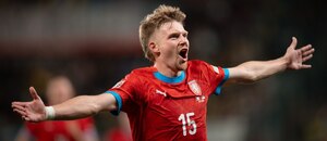 Pavel Šulc slaví v dresu českého národního výběru v utkání proti Ukrajině Pavel Šulc slaví v dresu českého národního výběru v utkání proti Ukrajině