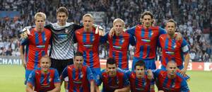 Hráči Viktorie Plzeň před zápasem v Kodani Hráči Viktorie Plzeň před zápasem v Kodani