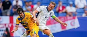 Harry Kane (v bílém) dal jediný gól červnového vzájemného zápasu Harry Kane (v bílém) dal jediný gól červnového vzájemného zápasu