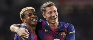 Lamine Yamal (vlevo) a Robert Lewandowski ve víkendovém zápase La Ligy Lamine Yamal (vlevo) a Robert Lewandowski ve víkendovém zápase La Ligy