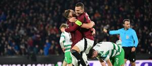 Jan Kuchta a Lukáš Haraslín slaví gól proti Shamrocku Jan Kuchta a Lukáš Haraslín slaví gól proti Shamrocku